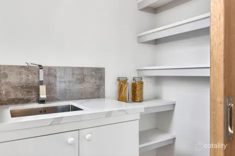 Property photo of 2/19 Fritzlaff Court Berwick VIC 3806