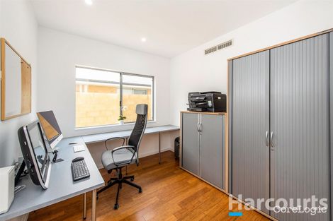 Property photo of 24 Paperbark Way Wannanup WA 6210