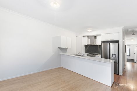 Property photo of 5 Amberfish Walk Tarneit VIC 3029