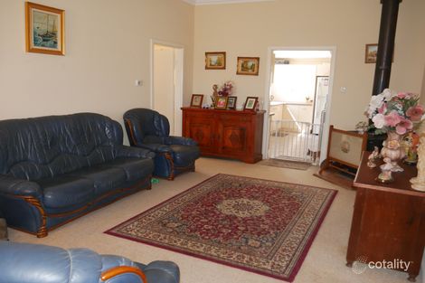 Property photo of 18 Beechworth Street Whitton NSW 2705