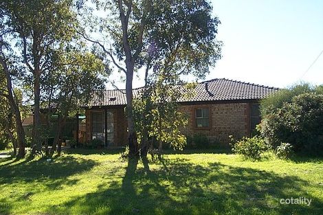 Property photo of 21 Blue Gum Place Midvale WA 6056