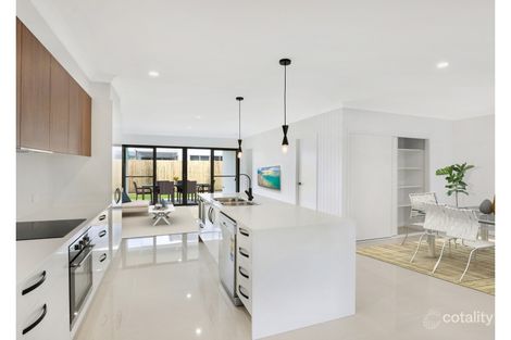 8 Potts St, Palmview, QLD 4553