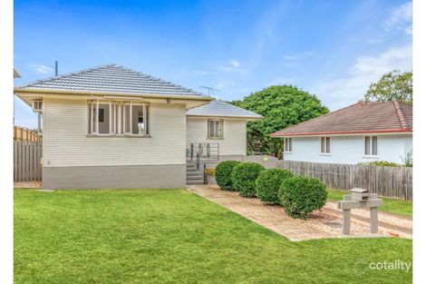 20 Iris St, Holland Park West, QLD 4121
