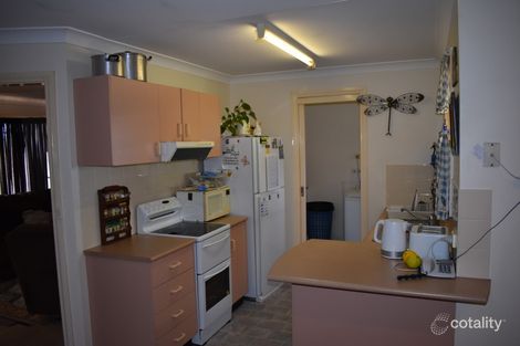 Property photo of 3 Guillan Place Parkes NSW 2870