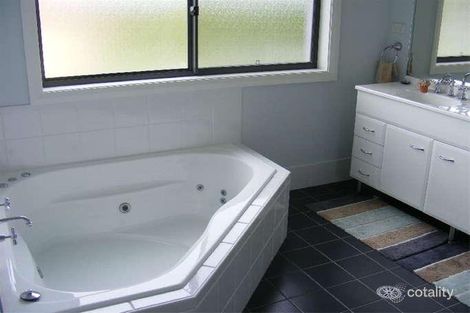 Property photo of 5 Currambene Parkway Flinders NSW 2529