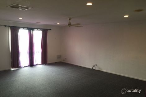 Property photo of 4 Charlotte Place Cranbourne West VIC 3977