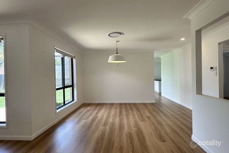 Property photo of 18 Islander Court Burleigh Waters QLD 4220