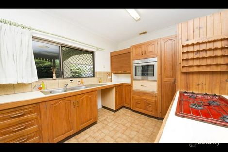Property photo of 6 Gardenia Court Mooroobool QLD 4870