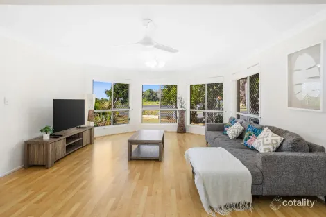 Property photo of 988 Scenic Kinka Beach QLD 4703