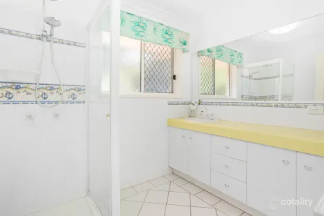 Property photo of 988 Scenic Kinka Beach QLD 4703