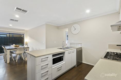 Property photo of 209 Warralily Boulevard Armstrong Creek VIC 3217