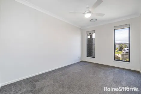 Property photo of 32 Jake Circuit Redland Bay QLD 4165