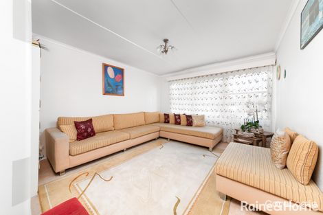 Property photo of 30 Mildura Crescent Dallas VIC 3047