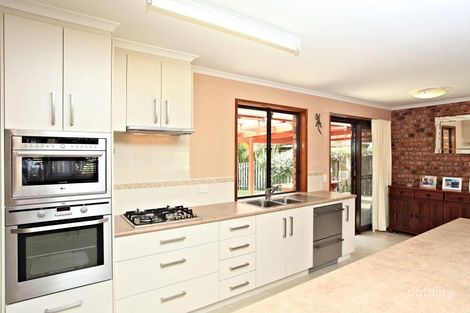 41 Lugano St, Riverhills, QLD 4074