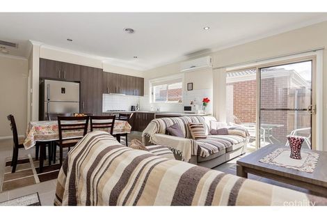 Property photo of 2/29 Basinview Drive Tarneit VIC 3029