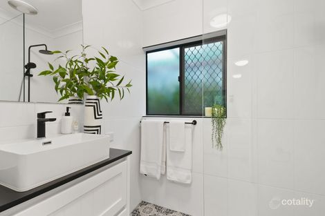 Property photo of 2 Acmena Close Redlynch QLD 4870