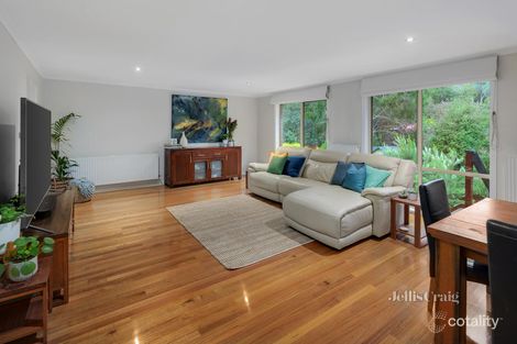 Property photo of 32 Acheron Crescent Eltham North VIC 3095