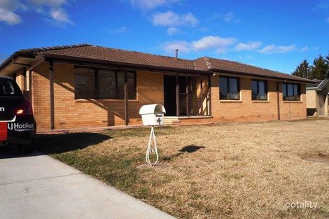 4 Ahern Pl, Monash, ACT 2904