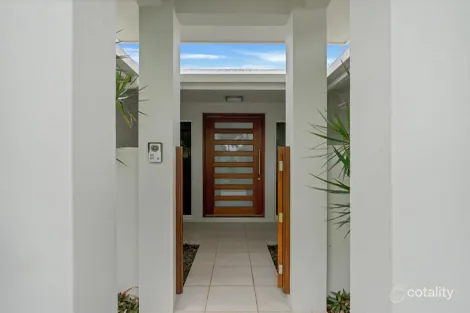 Property photo of 3 Badine Street Caravonica QLD 4878