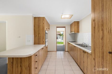 Property photo of 33 Mina Wylie Crescent Gordon ACT 2906