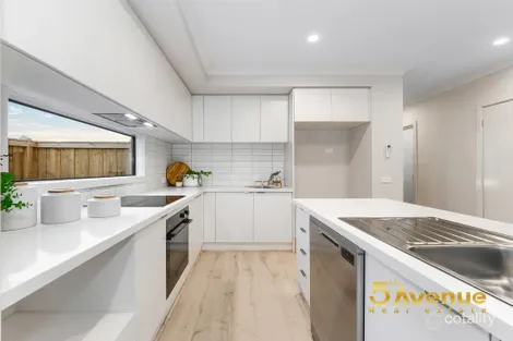 Property photo of 2 Chow Walk Officer VIC 3809