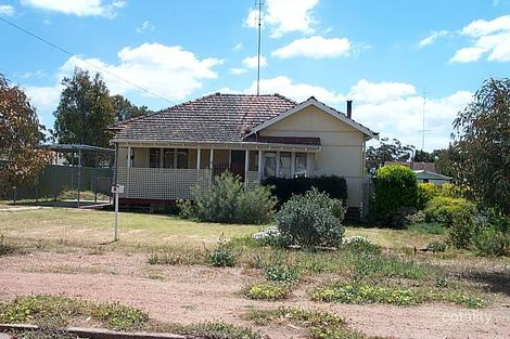 9 Yalbaroo Rd, Northam, WA 6401