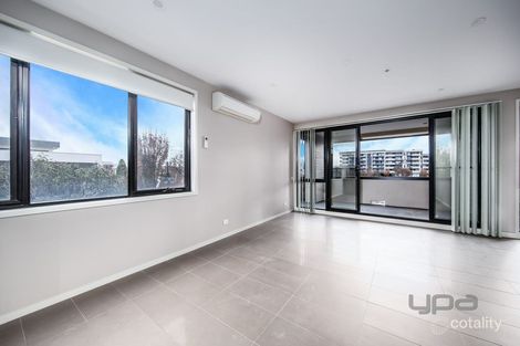 Property photo of 14/11 Monckton Place Caroline Springs VIC 3023