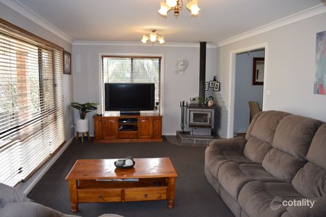 Property photo of 25 Nincoola Street Guyra NSW 2365