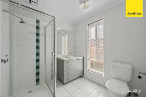 Property photo of 3 Riverina Boulevard Brookfield VIC 3338