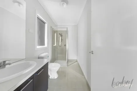 Property photo of 67 Roscoe Avenue Kalkallo VIC 3064