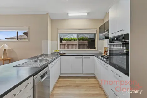 Property photo of 12 Grasshawk Drive Chisholm NSW 2322