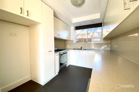 Property photo of 2/35 Grice Crescent Essendon VIC 3040
