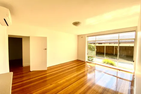 Property photo of 2/35 Grice Crescent Essendon VIC 3040