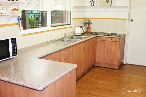 Property photo of 30 Sweet Gum Avenue Narre Warren VIC 3805