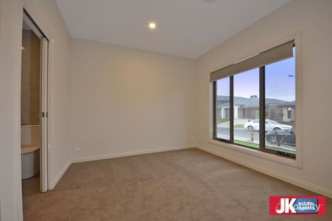Property photo of 73 Style Way Tarneit VIC 3029