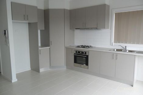 Property photo of 7/40 McCubbin Way Caroline Springs VIC 3023