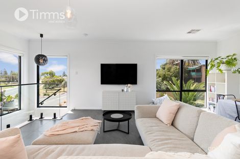 Property photo of 2 Oliver Place Moana SA 5169