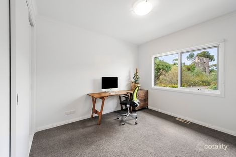 7 Almond Gr, Elliminyt, VIC 3250