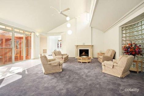 Property photo of 8 Darkan Court Eltham VIC 3095