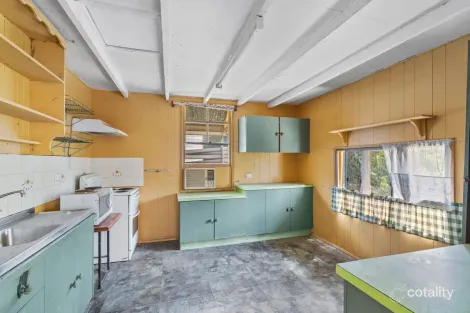 Property photo of 34 Holdsworth Road North Ipswich QLD 4305