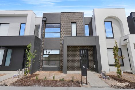 Property photo of 15 Clapton Lane Donnybrook VIC 3064