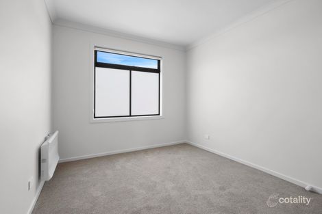 Property photo of 15 Clapton Lane Donnybrook VIC 3064