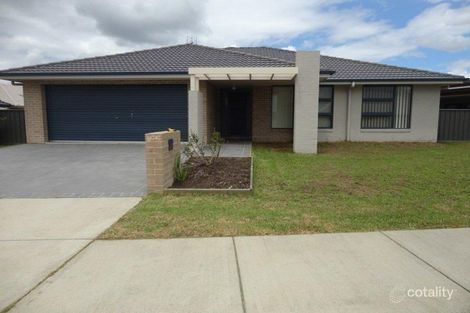 10 Niven Pde, Rutherford, NSW 2320