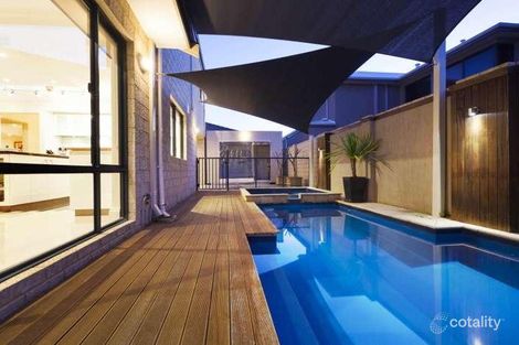 Property photo of 18 The Corniche Hillarys WA 6025