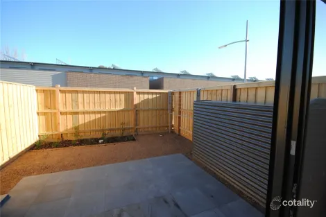 Property photo of 30 Harmony Road Ascot Vale VIC 3032