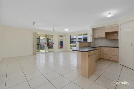 Property photo of 43 Corrimal Place Sandstone Point QLD 4511