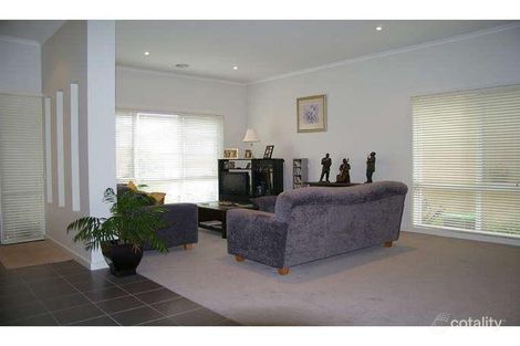 Property photo of 3 Carnoustie Parade Heatherton VIC 3202