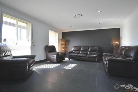 Property photo of 7 Saxonvale Crescent Edensor Park NSW 2176