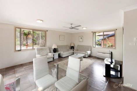Property photo of 17 Yeramba Road Summerland Point NSW 2259