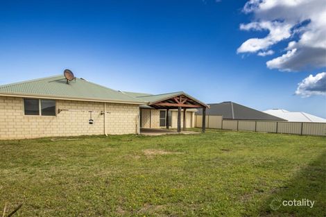 Property photo of 6 Doreen Pass Wandina WA 6530